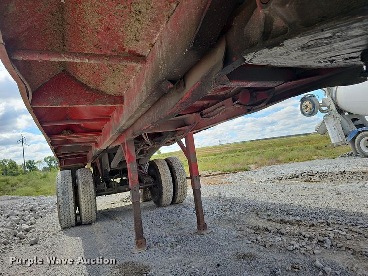 image for item EK0839 1989 Hilbilt end dump trailer