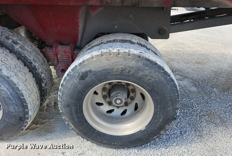 image for item EK0839 1989 Hilbilt end dump trailer