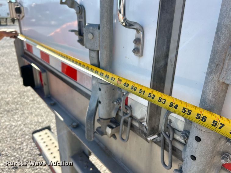 image for item EK3447 2022 Great Dane CCC-3314-21053 dry van trailer