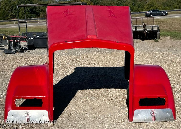 image for item EK3479 Kenworth  W900 truck hood