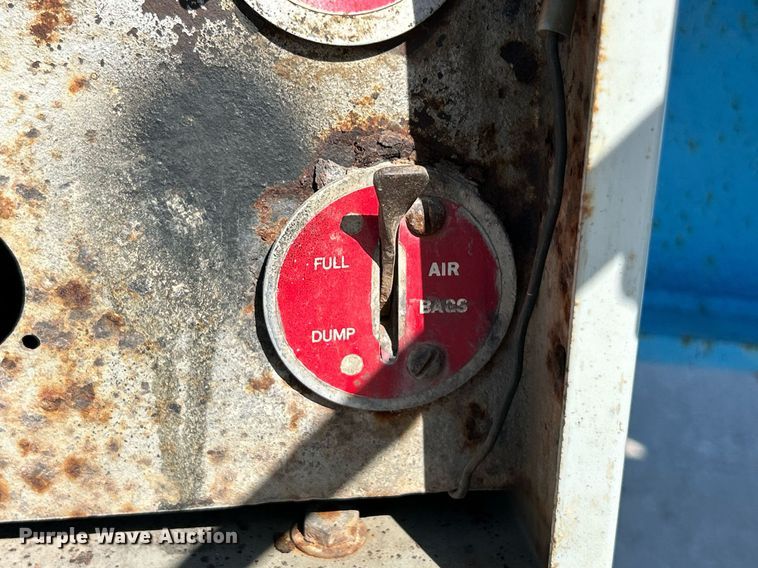 image for item EK3535 1997 Benlee TATBS48 container trailer