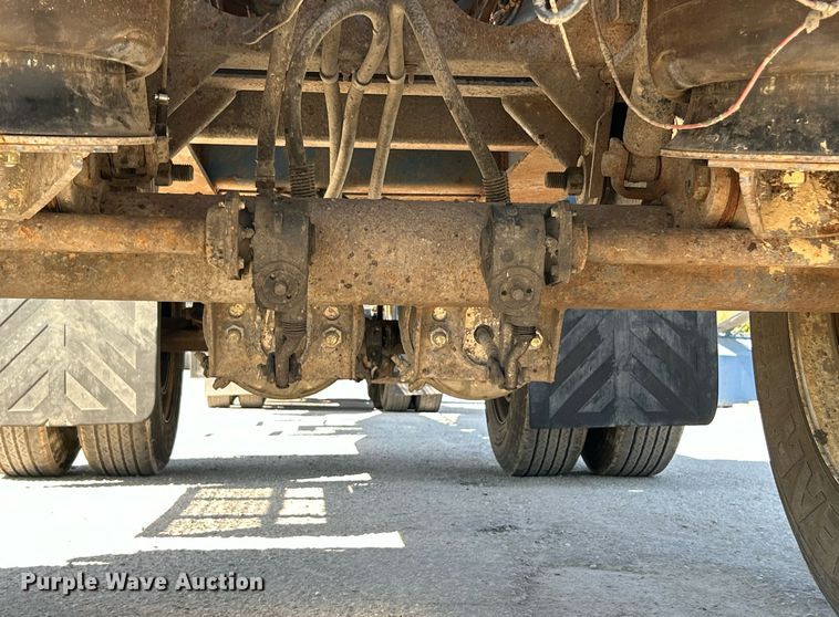 image for item EK3535 1997 Benlee TATBS48 container trailer