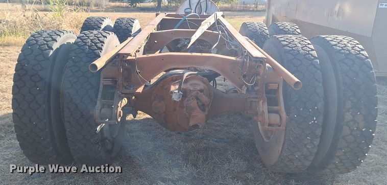 image for item EQ2325 Rear axle assembly