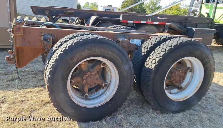 image for item EQ2325 Rear axle assembly