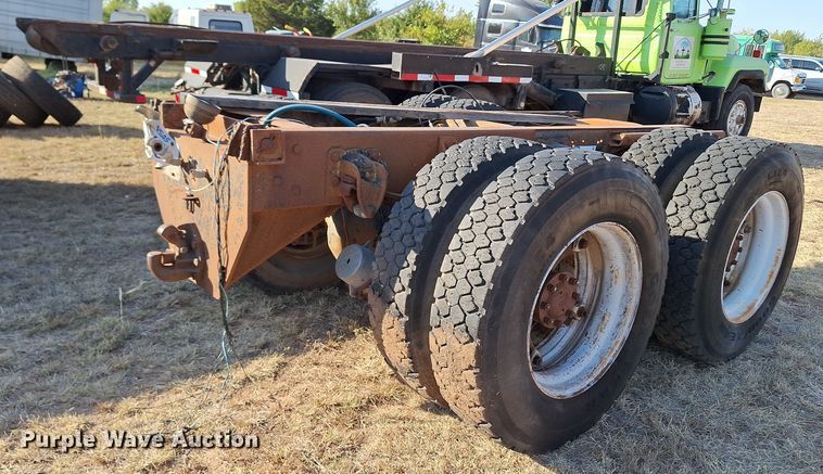 image for item EQ2325 Rear axle assembly