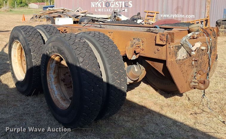 image for item EQ2325 Rear axle assembly