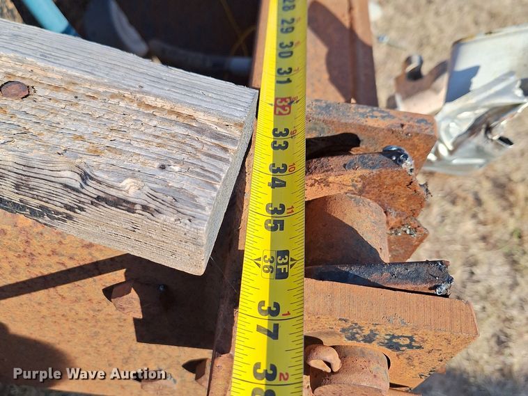 image for item EQ2325 Rear axle assembly