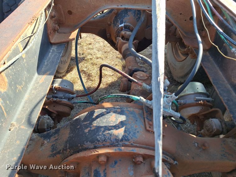 image for item EQ2325 Rear axle assembly