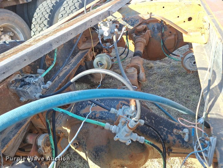 image for item EQ2325 Rear axle assembly