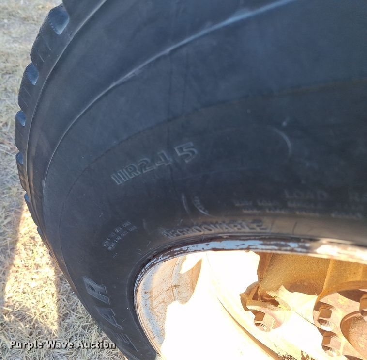 image for item EQ2325 Rear axle assembly