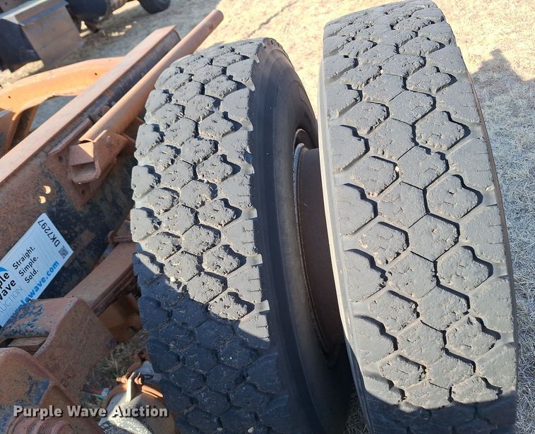 image for item EQ2325 Rear axle assembly