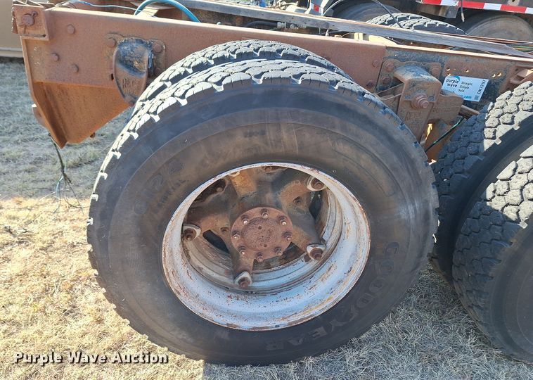 image for item EQ2325 Rear axle assembly