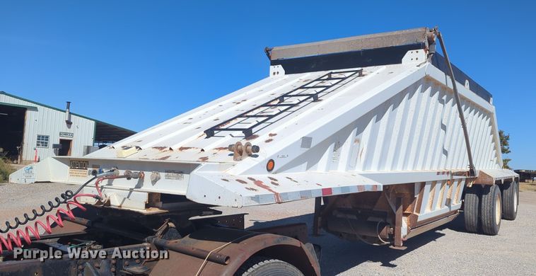 image for item EQ2340 2011 Construction Trailer Specialists BDT-42 bottom dump trailer
