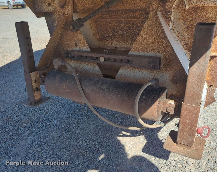 image for item EQ2340 2011 Construction Trailer Specialists BDT-42 bottom dump trailer