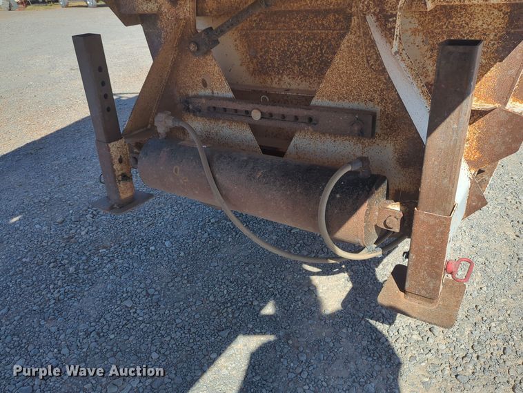 image for item EQ2340 2011 Construction Trailer Specialists BDT-42 bottom dump trailer