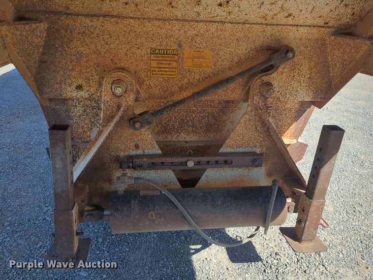 image for item EQ2340 2011 Construction Trailer Specialists BDT-42 bottom dump trailer