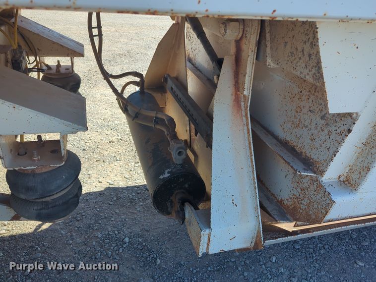 image for item EQ2340 2011 Construction Trailer Specialists BDT-42 bottom dump trailer