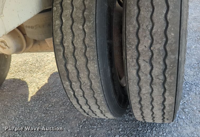 image for item EQ2340 2011 Construction Trailer Specialists BDT-42 bottom dump trailer