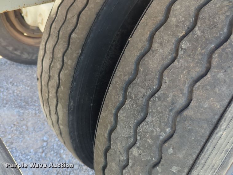 image for item EQ2340 2011 Construction Trailer Specialists BDT-42 bottom dump trailer