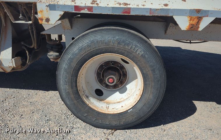 image for item EQ2340 2011 Construction Trailer Specialists BDT-42 bottom dump trailer