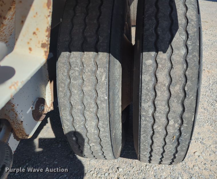 image for item EQ2340 2011 Construction Trailer Specialists BDT-42 bottom dump trailer