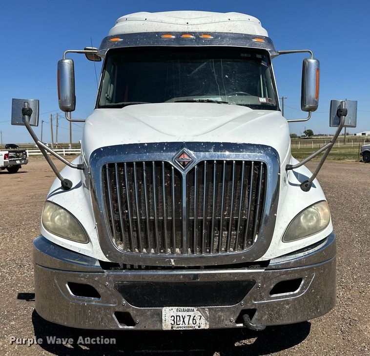 image for item ER8024 2015 International ProStar Plus semi truck