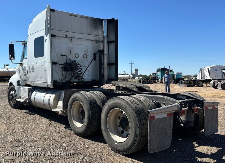 image for item ER8024 2015 International ProStar Plus semi truck