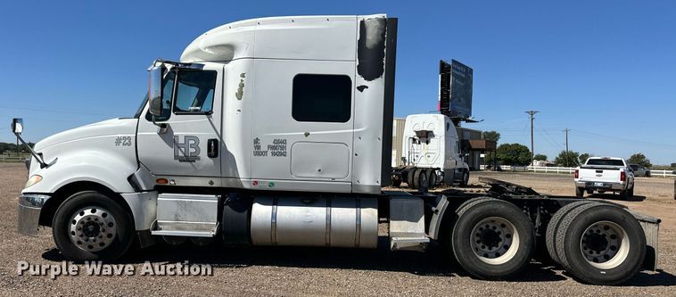 image for item ER8024 2015 International ProStar Plus semi truck