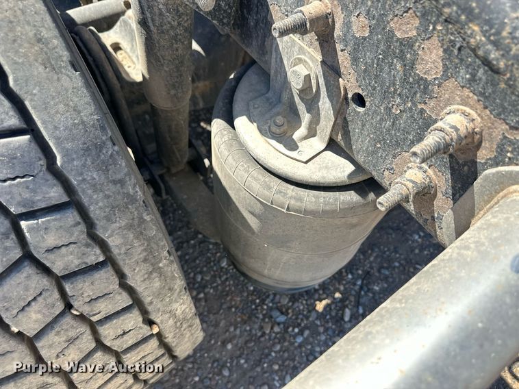 image for item ER8024 2015 International ProStar Plus semi truck