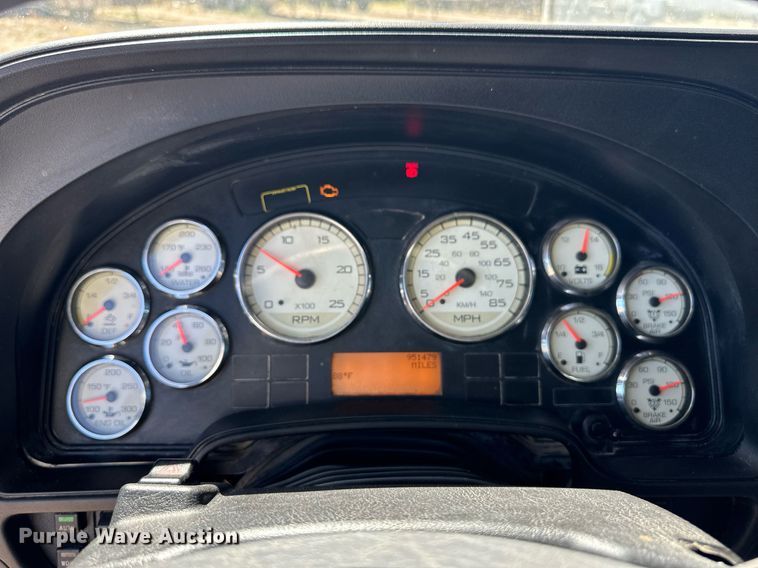 image for item ER8024 2015 International ProStar Plus semi truck