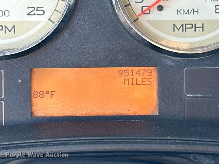 image for item ER8024 2015 International ProStar Plus semi truck