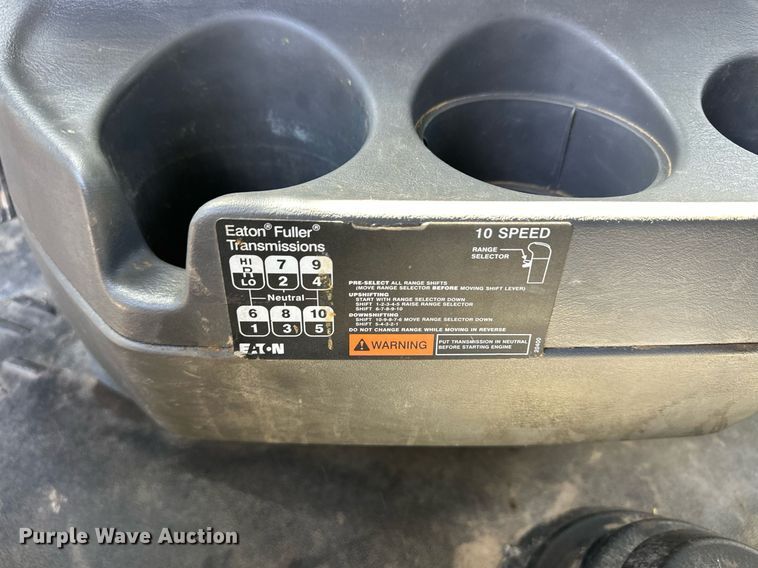 image for item ER8024 2015 International ProStar Plus semi truck