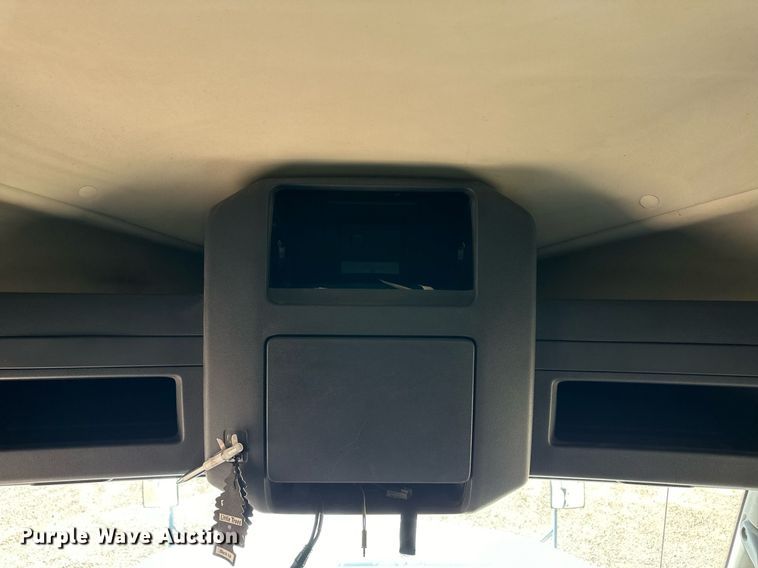 image for item ER8024 2015 International ProStar Plus semi truck