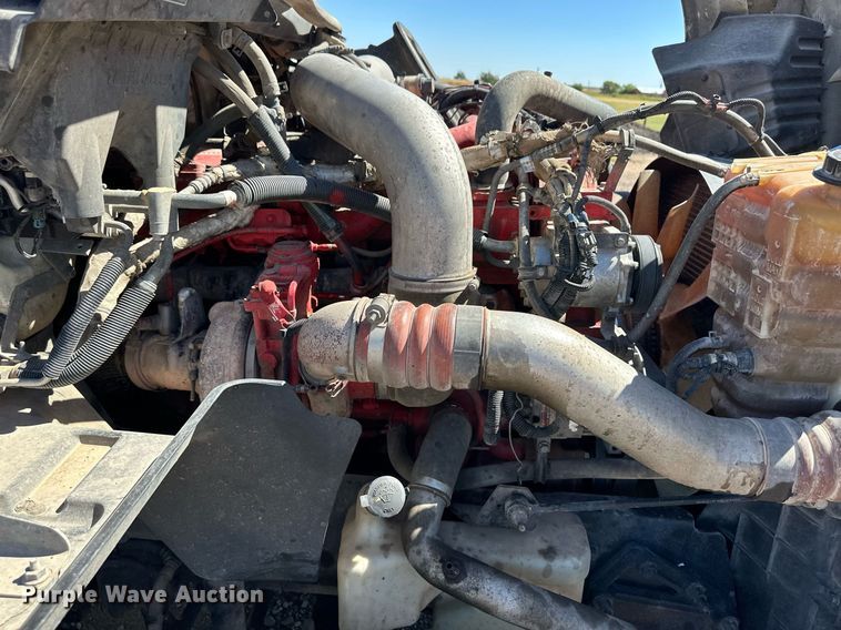 image for item ER8024 2015 International ProStar Plus semi truck