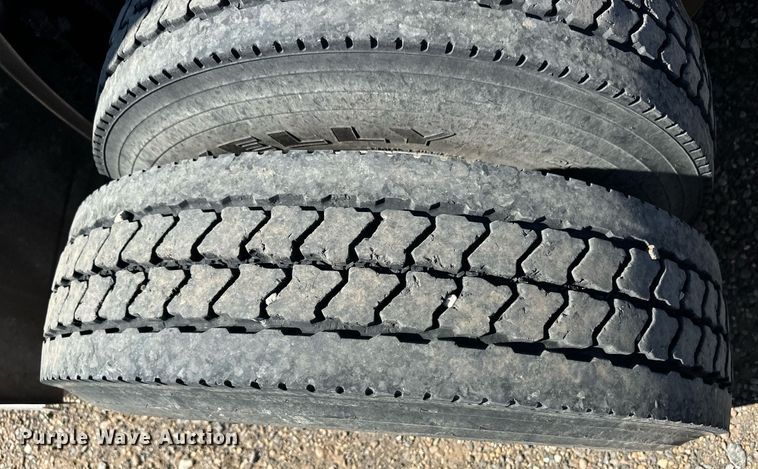 image for item ER8024 2015 International ProStar Plus semi truck