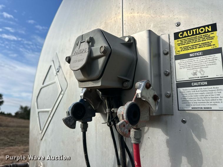 image for item ER8083 2017 Polar tank trailer