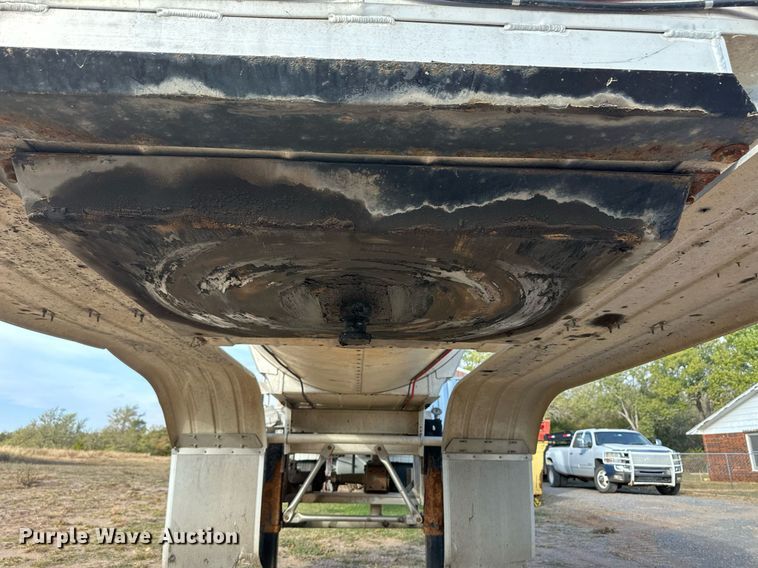 image for item ER8083 2017 Polar tank trailer