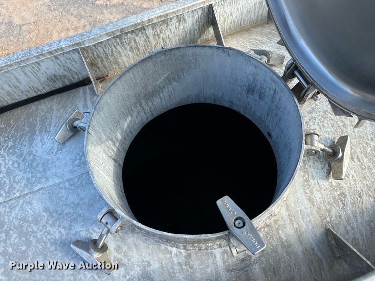 image for item ER8083 2017 Polar tank trailer