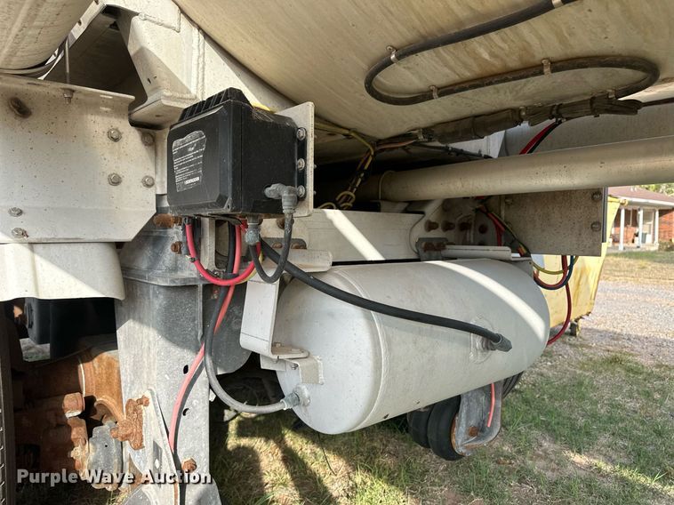 image for item ER8083 2017 Polar tank trailer