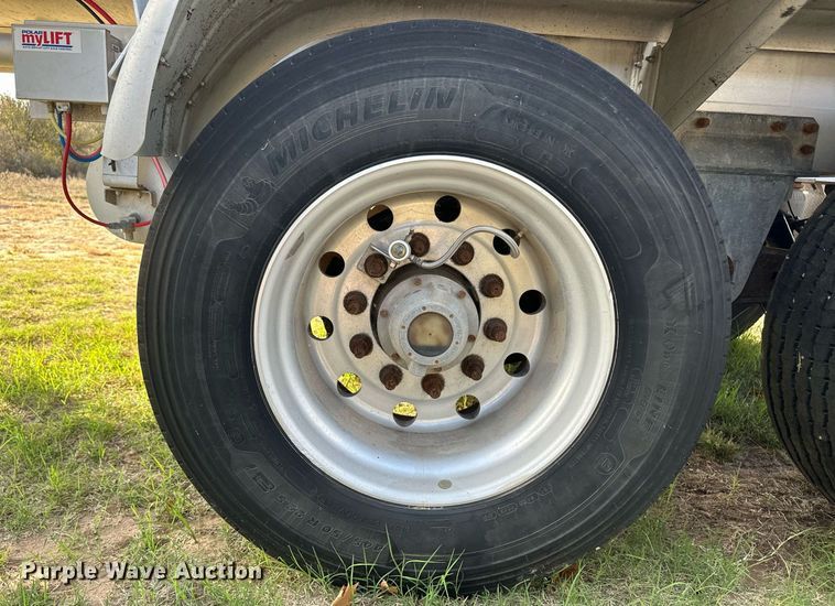 image for item ER8083 2017 Polar tank trailer