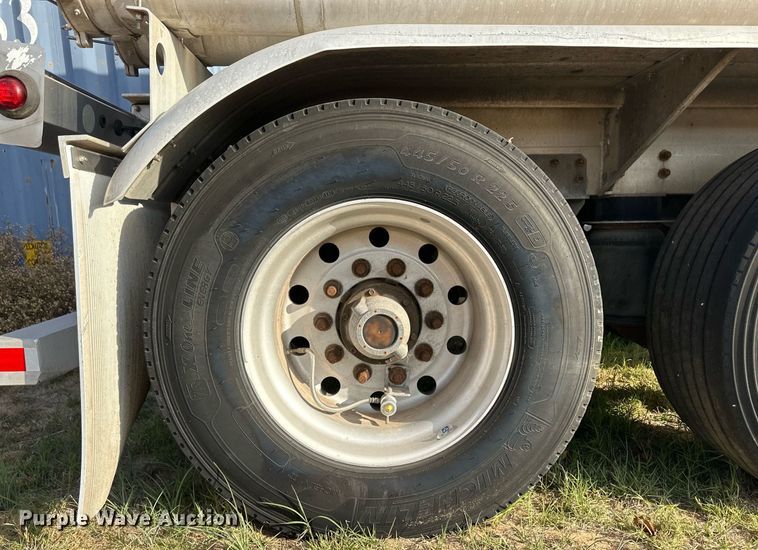 image for item ER8083 2017 Polar tank trailer