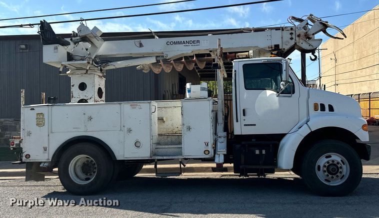 image for item IE9148 2001 Sterling digger derrick truck