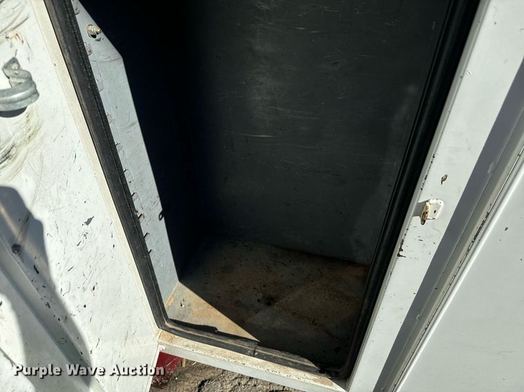 image for item IE9148 2001 Sterling digger derrick truck