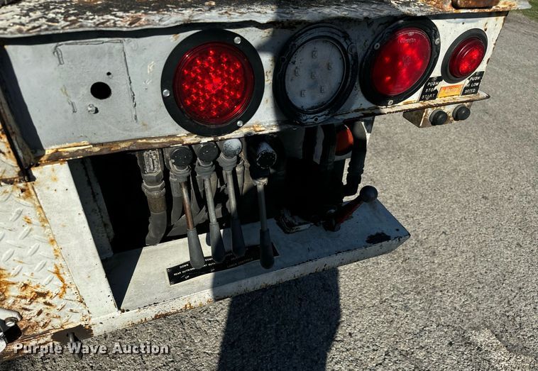 image for item IE9148 2001 Sterling digger derrick truck