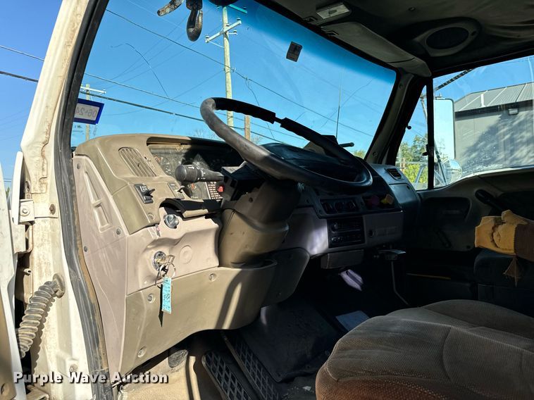 image for item IE9148 2001 Sterling digger derrick truck