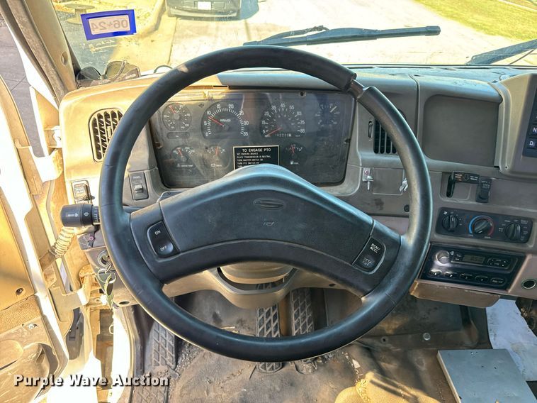 image for item IE9148 2001 Sterling digger derrick truck