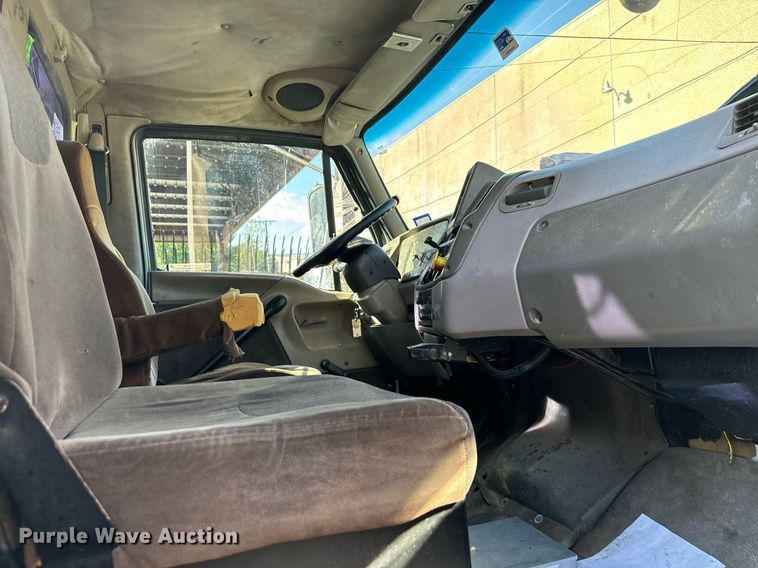 image for item IE9148 2001 Sterling digger derrick truck