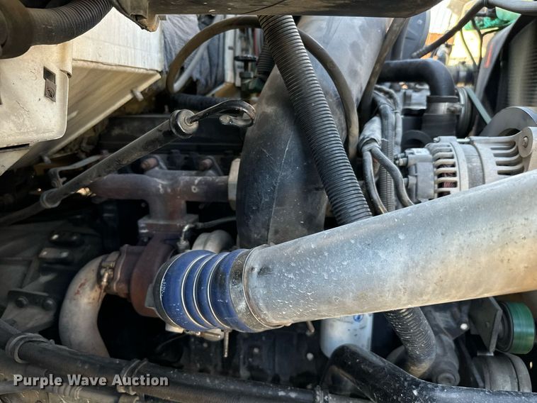 image for item IE9148 2001 Sterling digger derrick truck