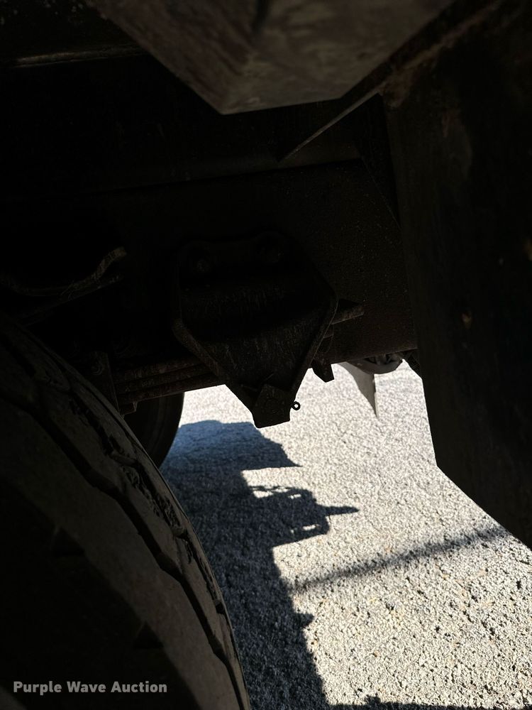 image for item IE9148 2001 Sterling digger derrick truck