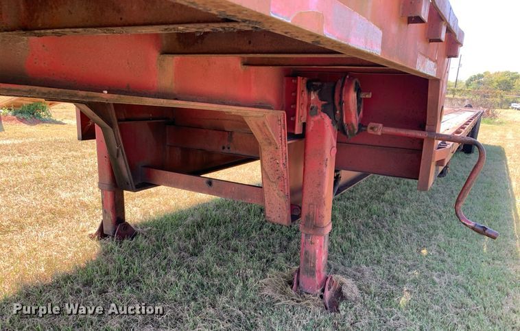 image for item JT9729 1997 Viking VPPD-48 drop deck trailer